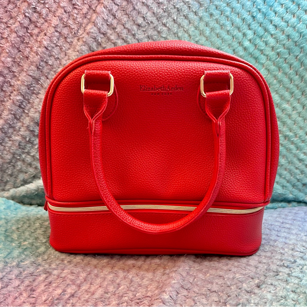 Elizabeth Arden Bold Red Cosmetic Bag Elizabeth Arden Bold Red Cosmetic Bag